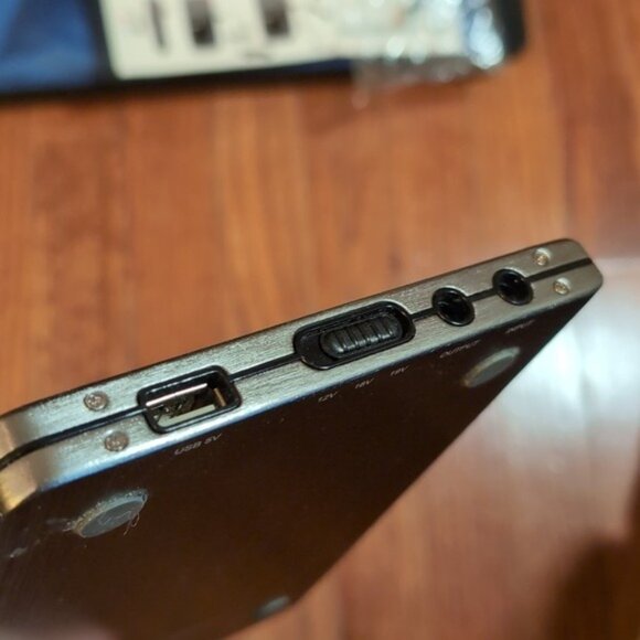 Gomadic Portable Power Batteries Chargers Cords Adapters and Accessories - Picture 3 of 9